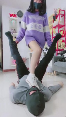 【美离子】帆布鞋棉袜+高跟重度踩踏踢踹 bf7345_绳艺库视频下载