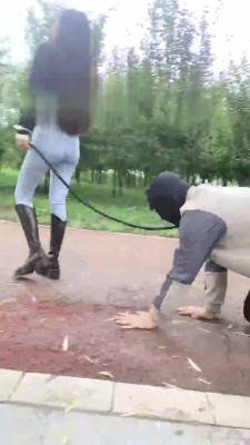 【霁月S&辰辰S】户外捆绑鞭打贱狗（双视角） bf17969_绳艺库视频下载