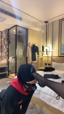 套路直播视频【汐言】黑丝美腿诱惑素人做狗 bf25201_绳艺库视频下载