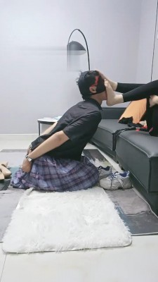 【黑猫】大学生S羞辱变装狗 bf18592_绳艺库视频下载