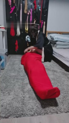 【乐爷】窒息到不能呼吸喝主人晨尿 bf8015_绳艺库视频下载