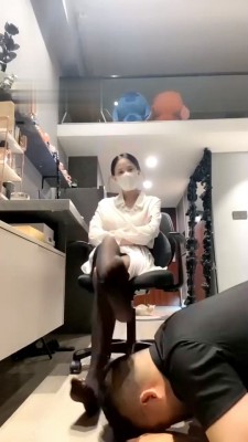 【弯弯小阿姨】伺候犯错被揪耳朵扇脸 bf457_绳艺库视频下载