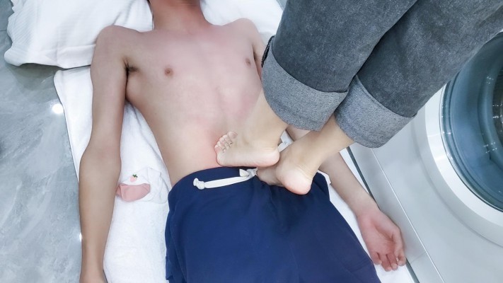 【橘子粥】极瘦毯子的极致虐腹体验 YC-221210-4_绳艺库视频下载