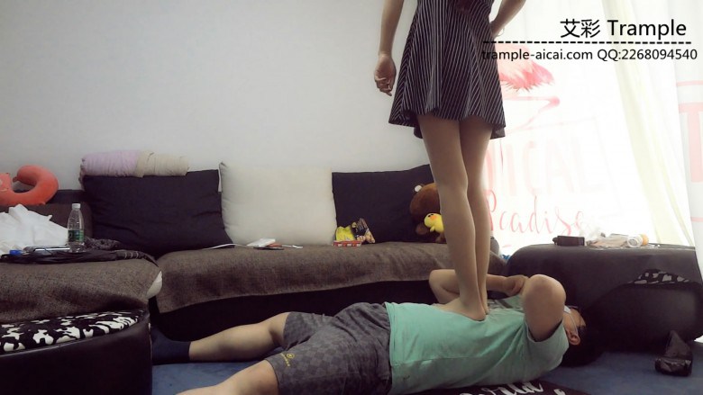 新人超美女S大薇薇肉丝踩祈祷哥_绳艺库视频下载