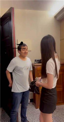 套路直播视频【悠悠大S】调教sb快递员  JS23030114_绳艺库视频下载