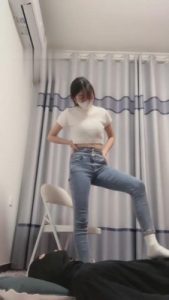 【诺可儿】首次调狗-耳光/口水/钻胯/坐脸/踩踏 bf3030_绳艺库视频下载