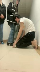 套路直播视频【暴躁小溪】艺校女神胯下辱狗转胯【双视角版】 bf26765_绳艺库视频下载