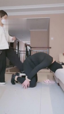 【禾璐】人形犬找虐被暴揍 bf4297_绳艺库视频下载