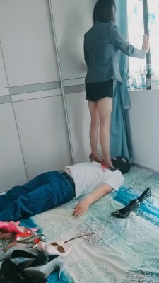 【昆山丝爷】各种高跟鞋踩踏虐乳/黑丝脚深喉【完整版】 bf27154_绳艺库视频下载