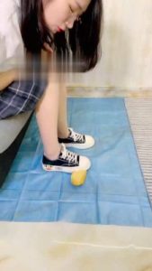 【冷凝大人】脏鞋底踩踏食物喂食 bf17305_绳艺库视频下载