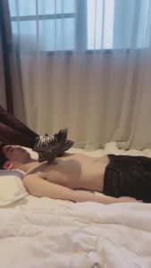 【神乐sama】黑丝御姐重度踩踏专场 bf471_绳艺库视频下载