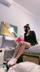 套路直播视频【鹿梦兮】原味白棉袜踩踏-袜子踩脸-裸足狂舔 bf26773_绳艺库视频下载