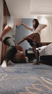 【小公主】JK小姐姐运动鞋黑丝羞辱哥哥 bf811_绳艺库视频下载