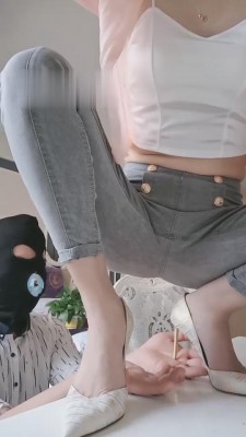 【多多】高跟鞋超狠踩手 bf10619_绳艺库视频下载