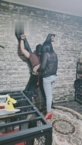 【彤彤】继母带上闺蜜虐狗儿子 bf13281_绳艺库视频下载