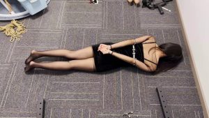 【涵涵】吊架第一集 直臂反吊+TD+贞操带+分腿器_绳艺库视频下载