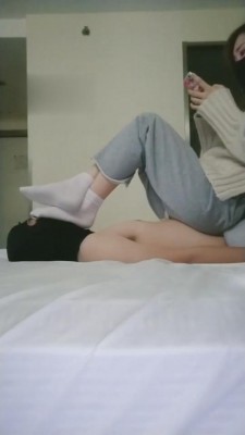 【晨希】坐垫狗奴踩踩狗脸【续集】 bf4690_绳艺库视频下载