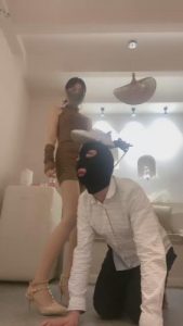 【轩宁】网红长腿模特惩罚犯错狗 bf12822_绳艺库视频下载