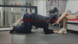 「被虐熊原创」健身房剧情调教变成女健身助教的脚奴（下）YC-221209-7_绳艺库视频下载