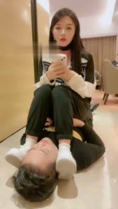 【雪琪琪】精神小妹白鞋舔/吃袜子/吃口水 bf21573_绳艺库视频下载