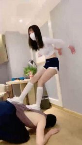 套路直播视频【浅夏大大】运动小妹踩踏狗舔脏鞋底 bf23798_绳艺库视频下载