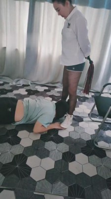 【彤彤】审问偷原味的邻居 bf12731_绳艺库视频下载