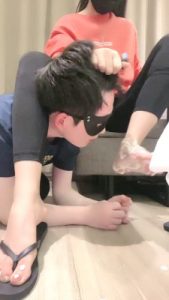 【妆主大大】睡前伺候-裸足喂酸奶 bf27823_绳艺库视频下载