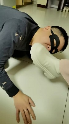 【文文文】舔素人的脏鞋 bf21954_绳艺库视频下载