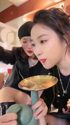 套路直播视频【鑫儿教头】双奴争宠吃口水/全体重踩踏【双视角版】 bf24803_绳艺库视频下载