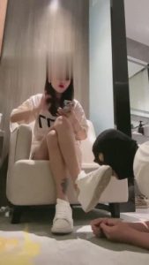 【路子】小白鞋棉袜羞辱地毯 bf15462_绳艺库视频下载