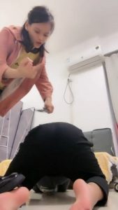 套路直播视频【素人星探】工厂小妹皮鞋白袜-sp/捂脸闻脚 bf26154_绳艺库视频下载