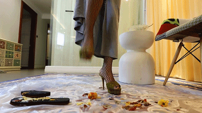 〖H.P.L栖心之栈〗—芷晴网袜踩水果_绳艺库视频下载