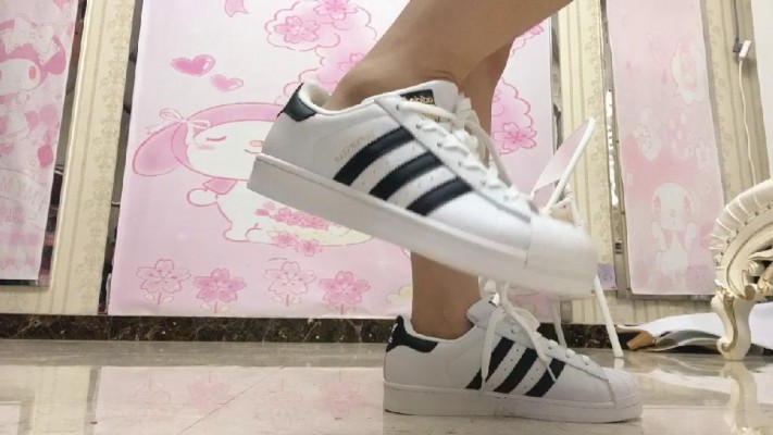 【兔粉粉】来自阿迪贝壳头的暴虐 YC-211204-5_绳艺库视频下载