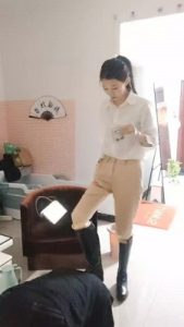 【马靴大大】长鞭训奴-全体重踩踏/钻垮/舔脚 bf11181_绳艺库视频下载