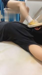 【云云酱】帆布鞋白袜踢踩打 bf1796_绳艺库视频下载