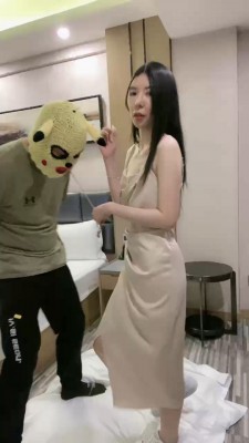 套路直播视频【陈甜女帝】小白鞋重度提档/鞭打/踩踏碾压 bf26125_绳艺库视频下载