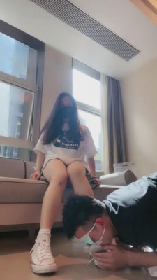 【强抚】学生S帆布鞋原味棉袜羞辱男友 bf10185_绳艺库视频下载