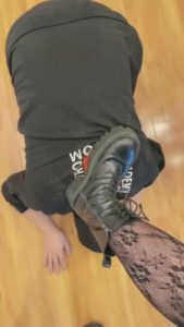 【风吟女神】重口踩踏窒息专场 bf10159_绳艺库视频下载