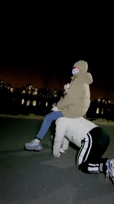 【美离子】户外-骑马遛狗/踩踏食物喂食 bf23001_绳艺库视频下载