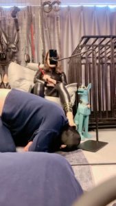 套路直播视频【梦露】可怜卑微的脚垫 bf24324_绳艺库视频下载