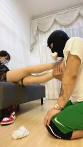 【艺术美学】咀嚼喂食/AJ喂食/白袜踩踏喂食 bf1699_绳艺库视频下载