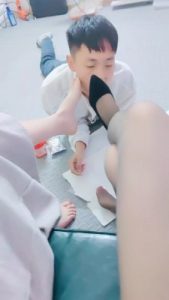 【果儿】双S咀嚼物投喂/深喉圣水骑马鞭打【双视角版】 bf27320_绳艺库视频下载