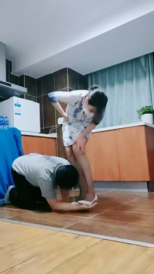 【微希】小宝调戏空姐不成反被调 bf19529_绳艺库视频下载