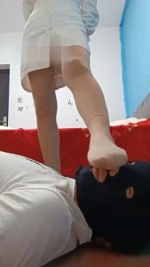 【不染S】素人小姐姐恋足恋袜调 bf18532_绳艺库视频下载