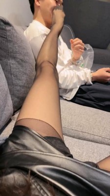 套路直播视频【泡芙大大】开发大一学生兄弟狗舔脚 bf23919_绳艺库视频下载