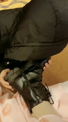 套路直播视频【宝宝S】开发闺蜜做狗-舔脏鞋/闻舔白袜 bf26161_绳艺库视频下载