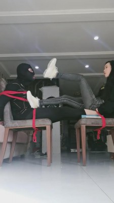 【傲柔】老虎凳刑罚/耳光踢打舔鞋窒息 bf9827_绳艺库视频下载