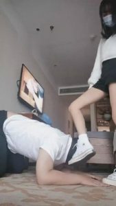 【00小主十言】高帮帆布鞋白袜羞辱老狗 bf2130_绳艺库视频下载