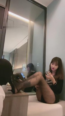 【路子】闻舔黑丝高跟玉足 bf15420_绳艺库视频下载