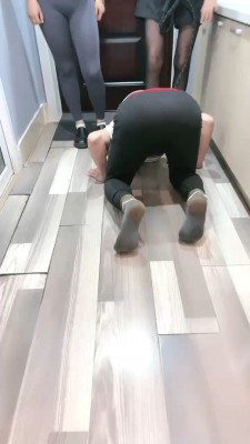 【尤黎】母女S-白袜+黑丝气味羞辱/踩踏碾压 bf28006_绳艺库视频下载